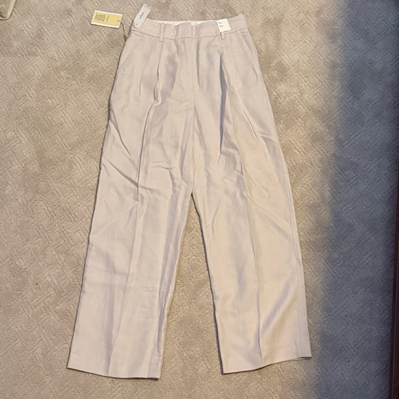Aritzia Pants - Wilfred Women's Light Cream Trousers